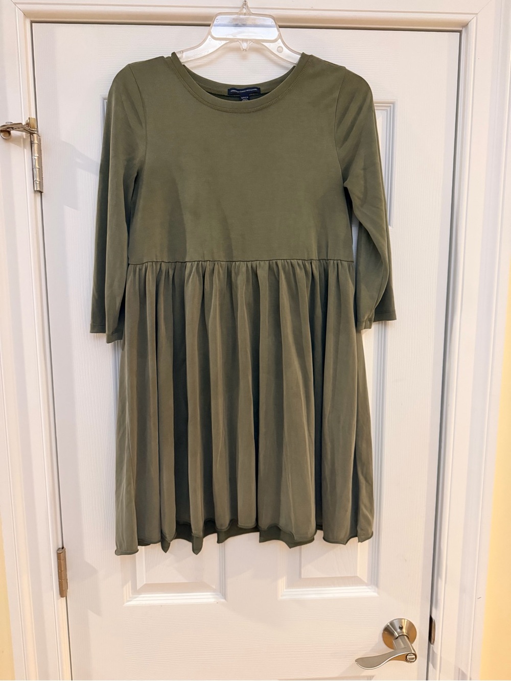 Ladies Sz Small "American Eagle Outfitters" Olive Green Long-Sleeve Twirl Dress